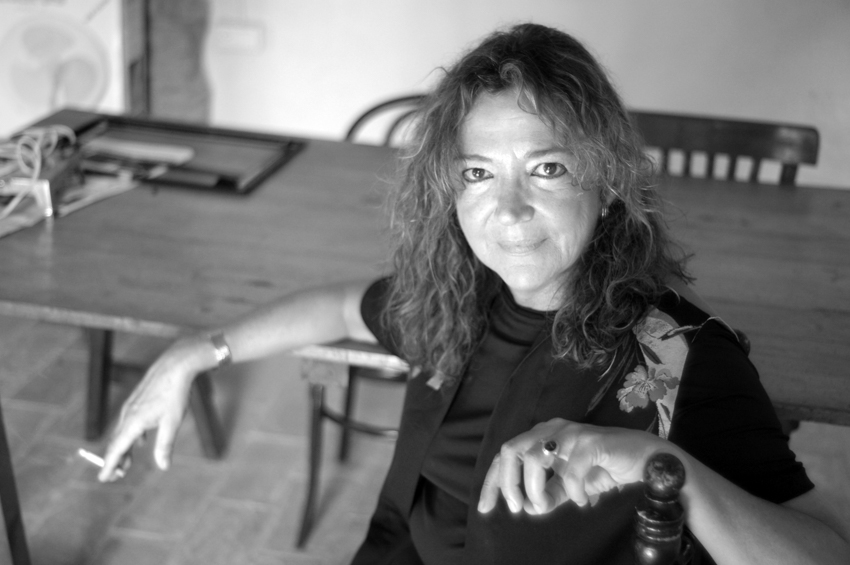 Assumpcio Mateu, artist portrait, album Catalunya