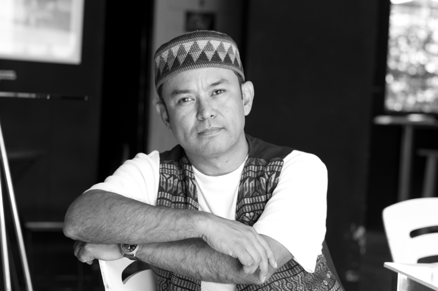 Elmo Quintanilla, artist portrait, El Salvador album