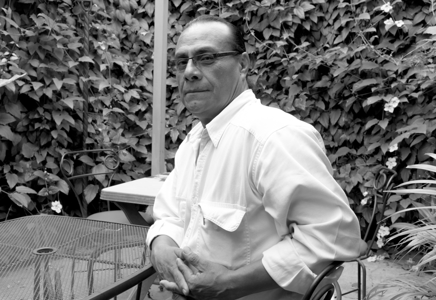 Isaias Mata, artist portrait, El Salvador album