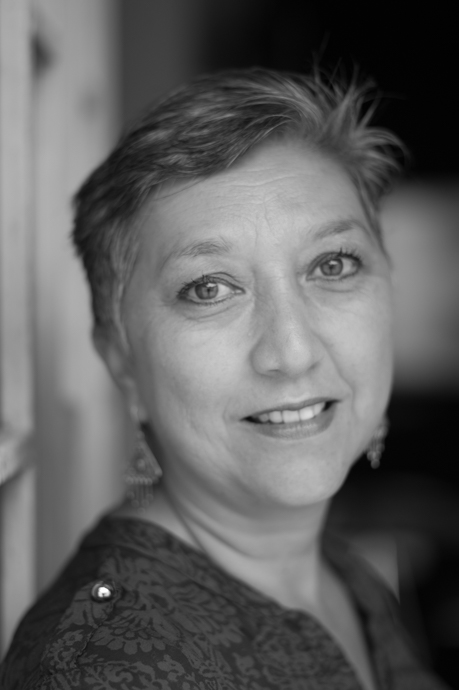 Katya Romero, artist portrait, El Salvador album