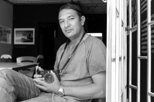 Milton Flores, artist portrait, El Salvador album