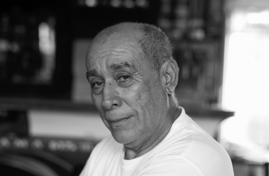 alfredo milian, artist portrait, El Salvador album