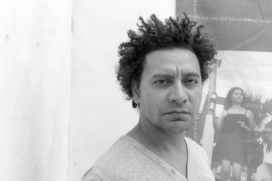 Antonio Romero, artist portrait, El Salvador album