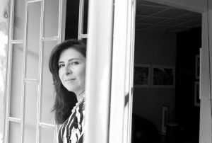 evelyn quinteros, artist portrait, El Salvador album