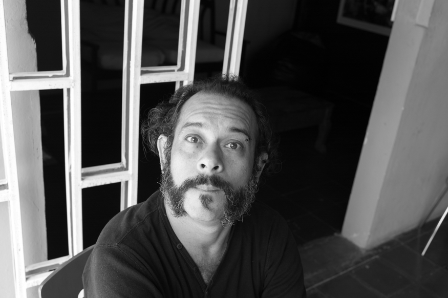 guillermo araujo, artist portrait, El Salvador album