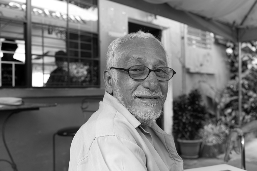 julio c. reyes, artist portrait, El Salvador album