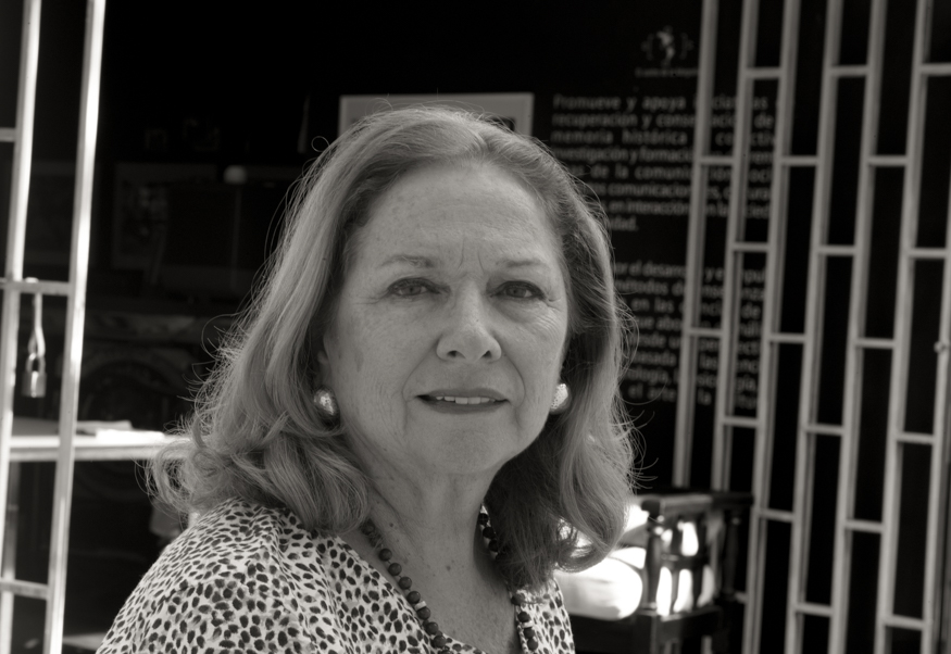 Lila de Ruiz, artist portrait, El Salvador album