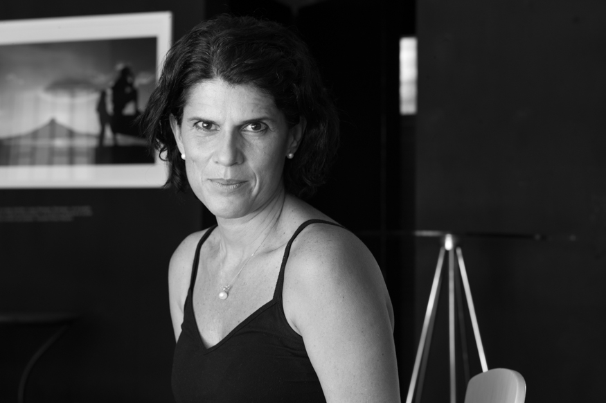 Lizzie Chamberlain, artist portrait, El Salvador album