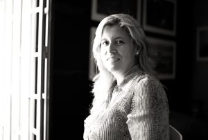 Marilu Gutierrez, artist portrait, El Salvador album