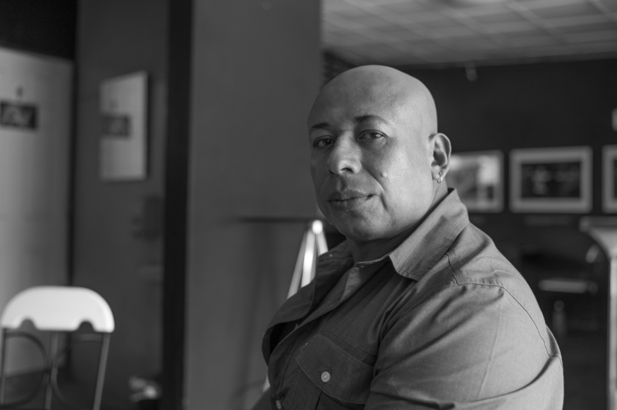 Milton Barahona, artist portrait, El Salvador album