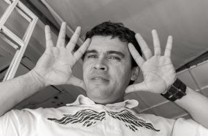 Milton Pocasangre, artist portrait, El Salvador album