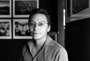 Noe Alvarado, artist portrait, El Salvador album