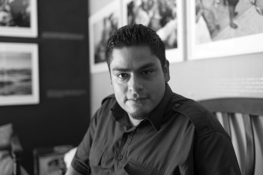 Oscar Leiva Marinero, artist portrait, El Salvador album