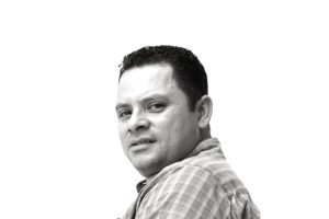 roberto anzora, artist portrait, El Salvador album