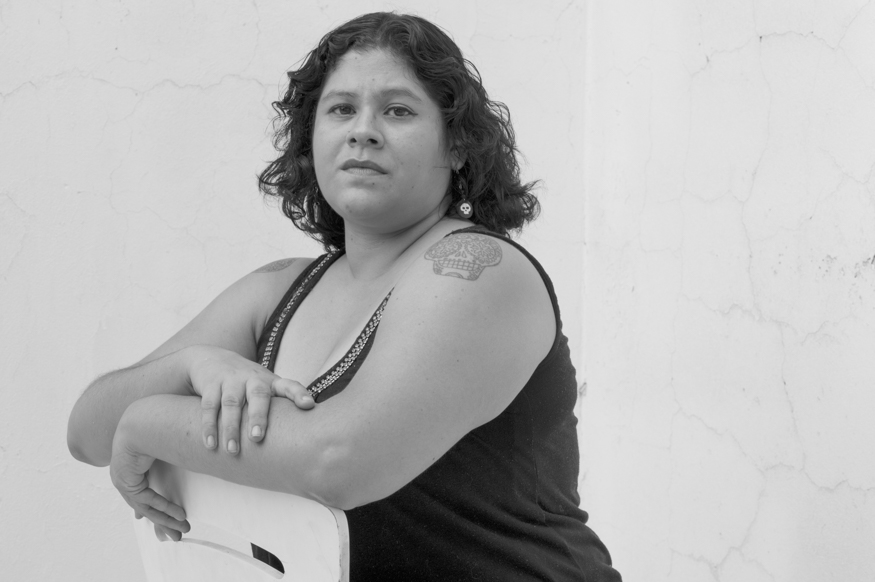 Sara Boulogne, artist portrait, El Salvador album