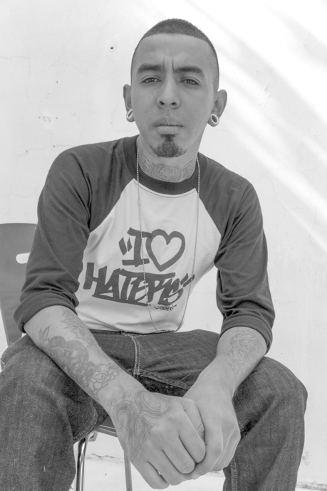 Twenty, artist portrait, El Salvador album