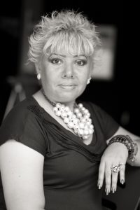 Veronica Alvarado, artist portrait, El Salvador album