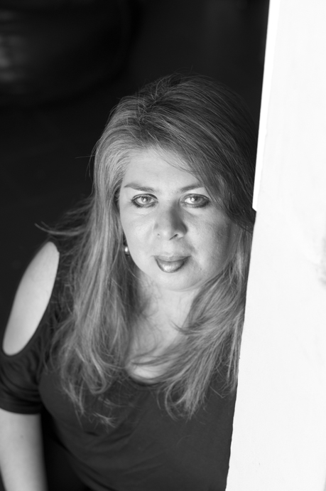 Vesna Ponce, artist portrait, El Salvador album