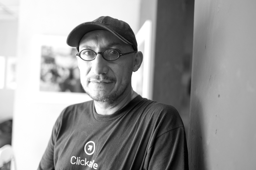 Walterio Iraheta, artist portrait, El Salvador album