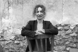 Delphine coolen, artist photographic portrait, Paris album