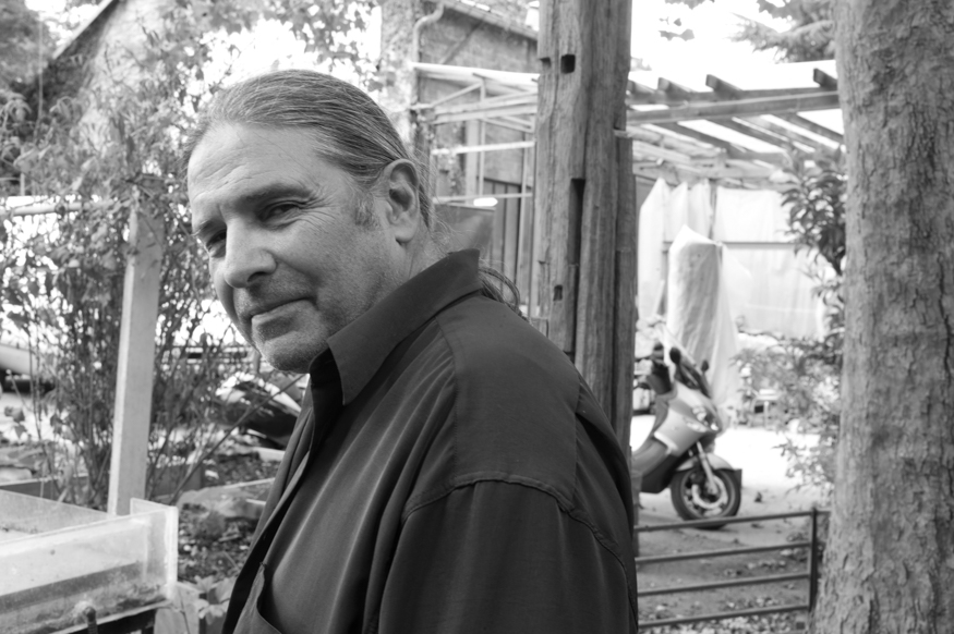 loic jugue, artist photographic portrait, Paris album