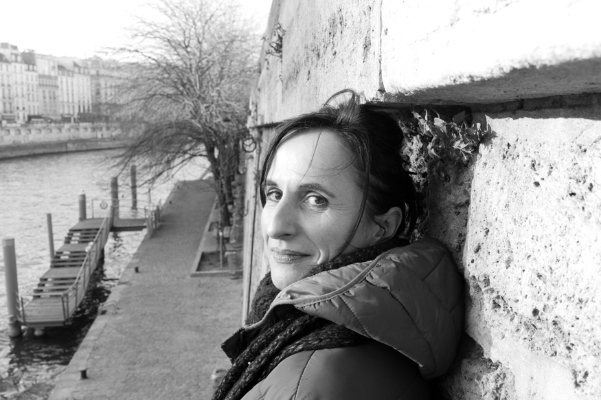 nina urlichs, artist photographic portrait, Paris album